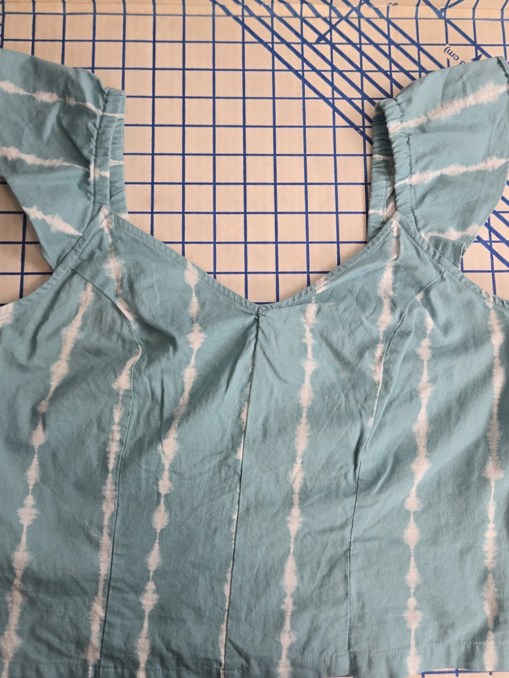 a.n.a Light Blue and White Tie-Dye Scoop Neck Top
